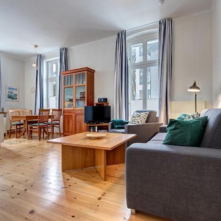 Villa Ahlbeck - Ferienwohnung Kuehlungsborn 제바트헤링스도르프 외부 사진